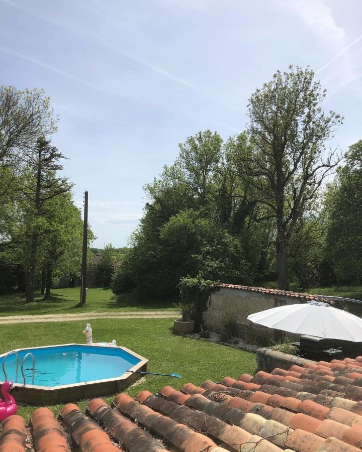 As Seen On A New Life In The Sun - Beautiful 3 Bedroom Cottage With Shared Pool Montboyer Exterior photo